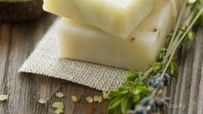 Rekomendasi Sabun Wajah Organik