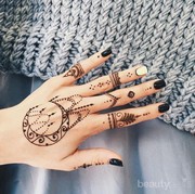 5 Tips and Trik Merawat Henna agar Tahan Lama