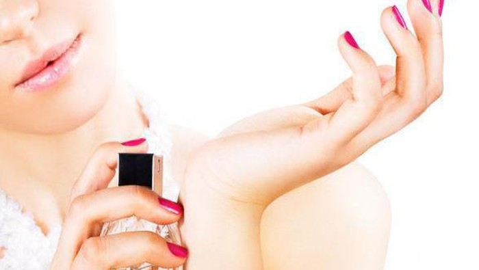 5 Parfum yang Dapat Membuat Pria Terpikat