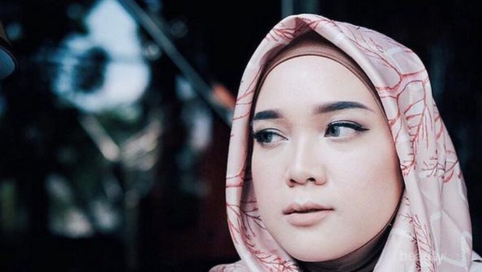 Kosmetik Halal Terbaik Rekomendasi Hijab Influencer Suci Utami