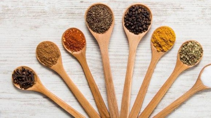 Hindari Makanan & Minuman Ini untuk Cegah Bau Badan