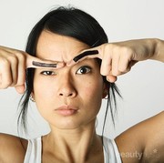 Kesalahan yang Sering Terjadi pada Eyebrow Makeup