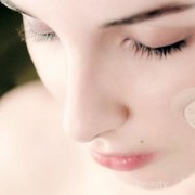 Water-based Foundation untuk Kulit Berminyak