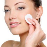 5 Produk Toner Untuk Kulit Berjerawat