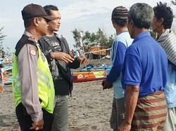 Perahu Terbalik Dihantam Ombak, 1 Nelayan di Purworejo Hilang