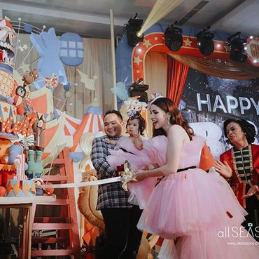 Jadi Istri Konglomerat, Momo Geisha Rayakan HUT Anak Penuh Kemewahan