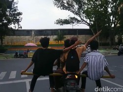 Polisi Lacak Nopol Motor yang Dinaiki Anak Muda Berlima di Medan