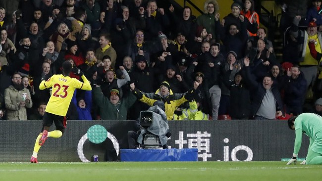 Liverpool dipecundangi Liverpool pada lanjutan Liga Inggris yang dimainkan di Stadion Vicarage Road, Sabtu (29/2) waktu setempat.