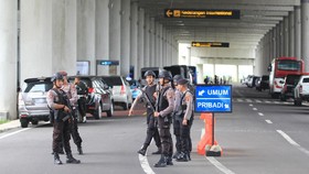 Empat Bus RSPAD Angkut 69 WNI ke Dermaga PLTU Indramayu