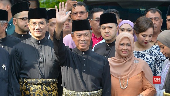 Tekanan politik terhadap PM Malaysia Muhyidin Yasin dinilai belum selesai meski meraih kemenangan tipis dalam pemilu lokal di Sabah.