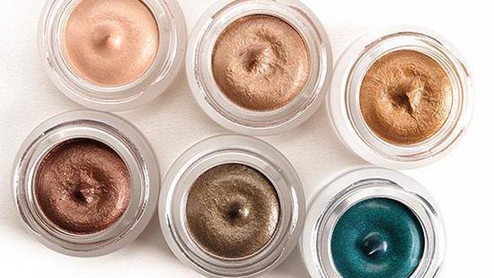 Eyeshadow Cream untuk Tampilkan Mata Berkilau