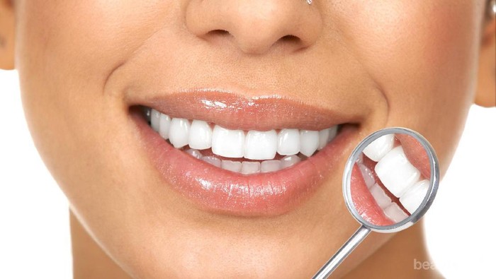 Cara Memutihkan Gigi Secara Alami