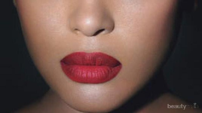 5 Lipstik Matte yang Tidak Membuat Bibir Kering