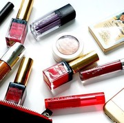 Produk Kecantikan yang Wajib Ada di Makeup Pouch