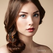Tips Makeup Natural untuk ke Pesta