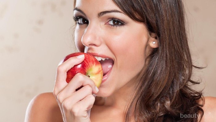 Makanan dan Minuman Pencegah Bau Mulut Saat Puasa