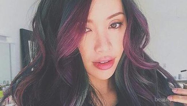 Cara Mewarnai Rambut Tanpa Bleaching Dengan Teknik Oil Slick Cara Mewarnai Rambut Tanpa Bleaching Dengan Teknik Oil Slick