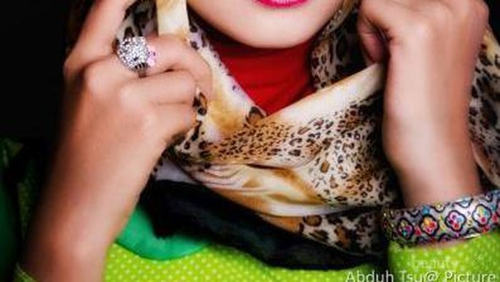 Inspirasi Warna Makeup Glamour untuk Momen Spesial