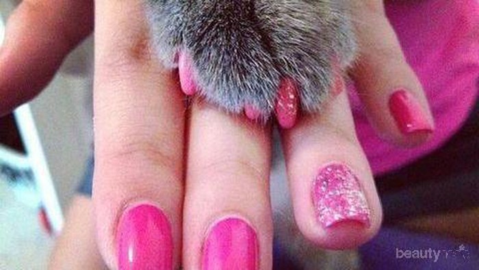 Cari Tahu Karakter Seseorang dari Warna Kuteknya