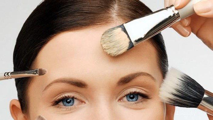 Cari Tahu Rekomendasi Foundation Sesuai Jenisnya