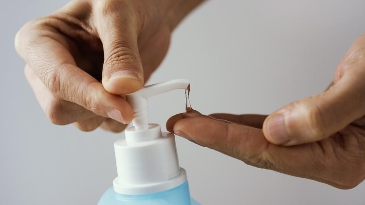 Sabun dan Air atau Hand Sanitizer yang Lebih Ampuh Lawan 