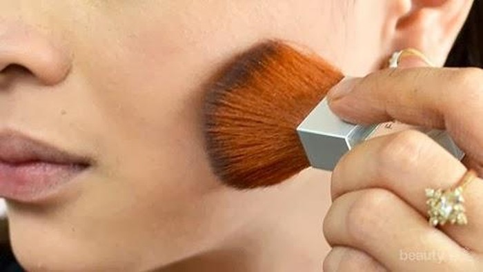 Tips Blush On Awet Sepanjang Hari