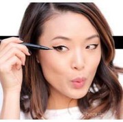 Cara Mudah Membuat Cat Eye Dengan Liquid Liner