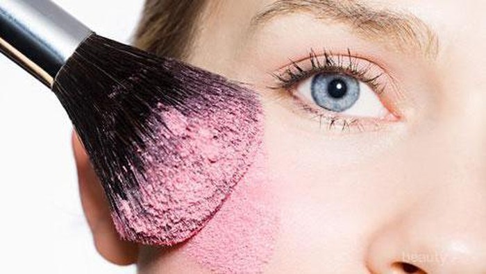Rekomendasi 3 Tipe Blush On untuk Makeup Pemula