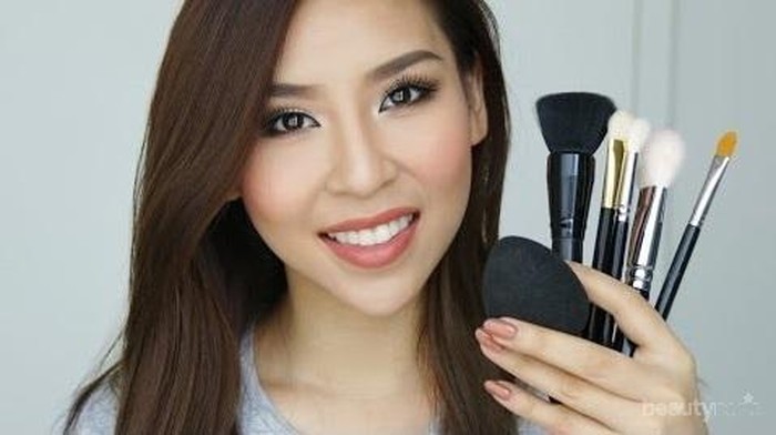 Tutorial Membersihkan Brush Makeup Tanpa Merusak Bulunya