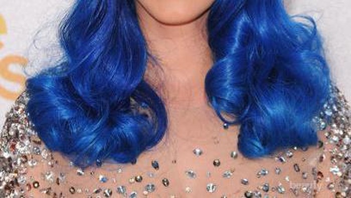 5 Hal yang Harus Diperhatikan Sebelum Mewarnai Rambut