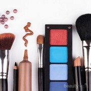 4 Produk Makeup yang Wajib Ada di Tas Saat Mudik