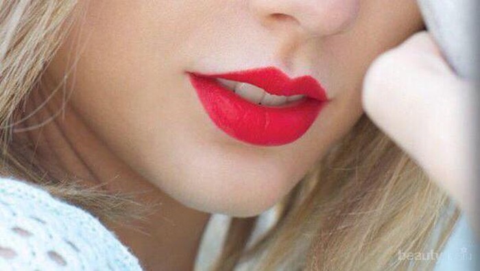 Tips Lipstik Tahan Lama Dari Makeup Artist Selebriti Hollywood