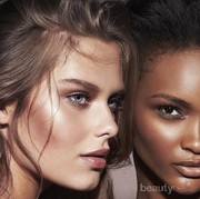 Produk Andalan Makeup Artist Selebriti untuk Aplikasikan Strobing