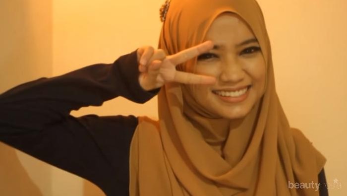 Tutorial Hijab Pashmina Dengan Bros untuk Sehari-hari