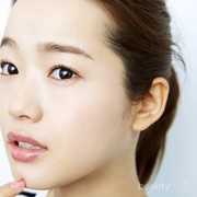 5 Varian Warna Makeup Natural yang Pas untuk ke Kantor