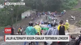 VIDEO: Jalur Alternatif Bogor-Cianjur Tertimbun Longsor