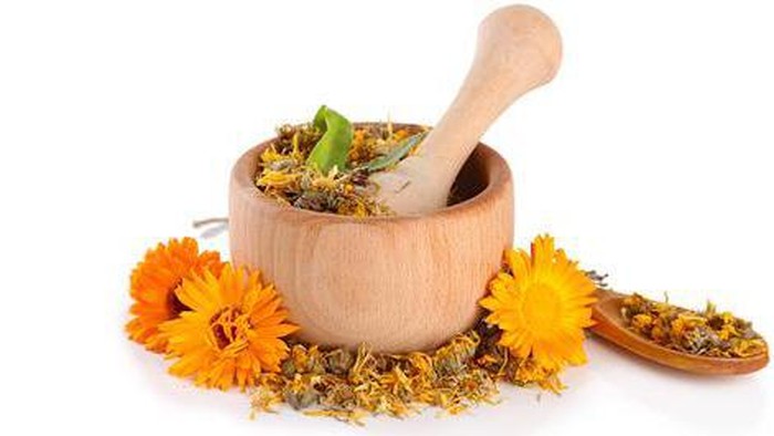 Tips Merawat Wajah Secara Alami ala Selebriti