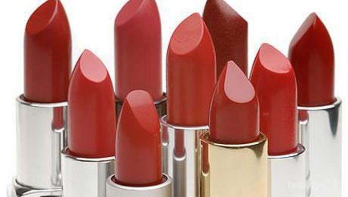 5 Hal yang Perlu Diperhatikan Saat Memakai Lipstik Berwarna Gelap