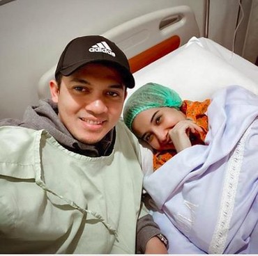 Kasus Disetop, Irwansyah & Zaskia Jalani Bayi Tabung dengan Tenang