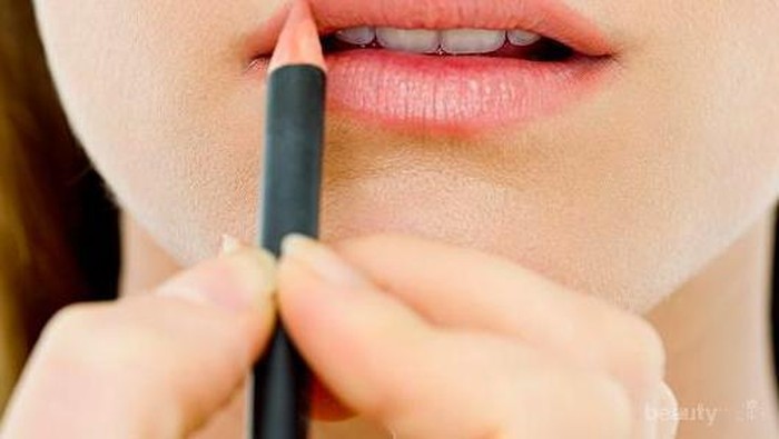 8 Produk Lip Liner di Bawah Rp100 Ribu