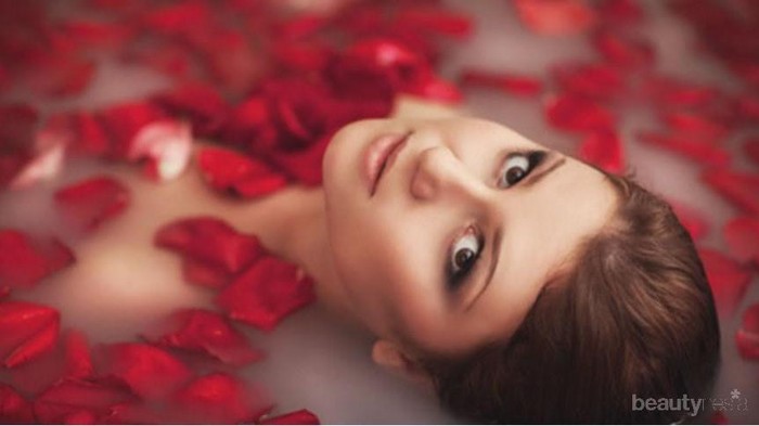 Temukan Rahasia Manfaat Air Mawar