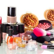 Tips Menjaga Kebersihan Kosmetik