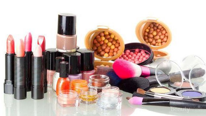 Tips Menjaga Kebersihan Kosmetik