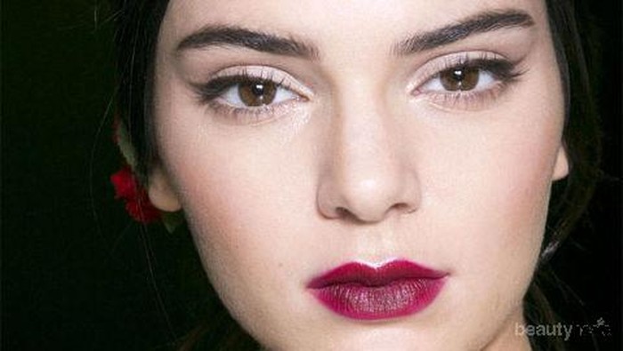 4 Lipstik Bold Rekomendasi Makeup Artist