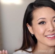 Trik Makeup Cantik & Cepat Tanpa Menggunakan Brush