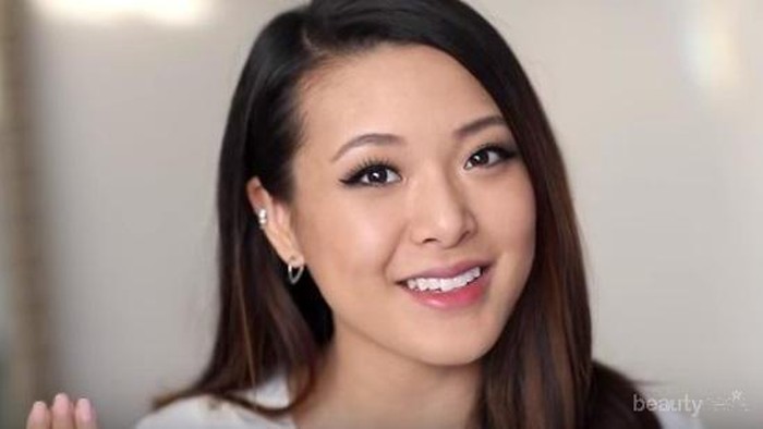 Trik Makeup Cantik & Cepat Tanpa Menggunakan Brush