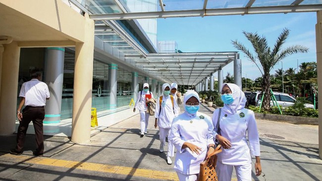 Sejumlah negara memiliki kasus virus corona lebih dulu dari Indonesia, namun penanganan di Korsel dan Singapura dianggap mampu meredam penyebaran virus itu.
