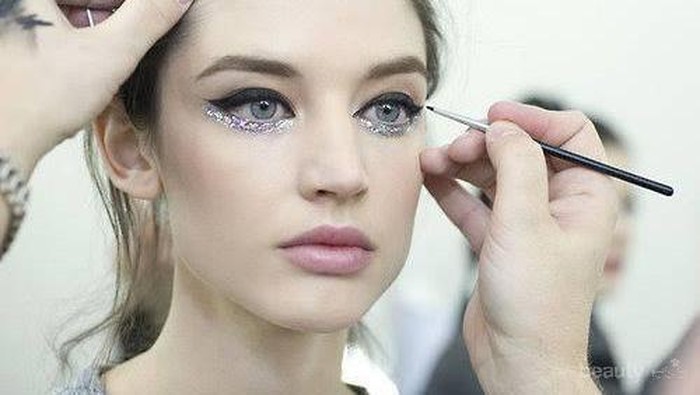 Yang Perlu Kamu Ketahui Tentang Retractable Eyeliner