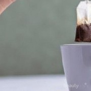 Mengambil Keuntungan Dari Kantong Teh Bekas