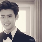 10 Selebriti Korea & Parfum Favorit Mereka